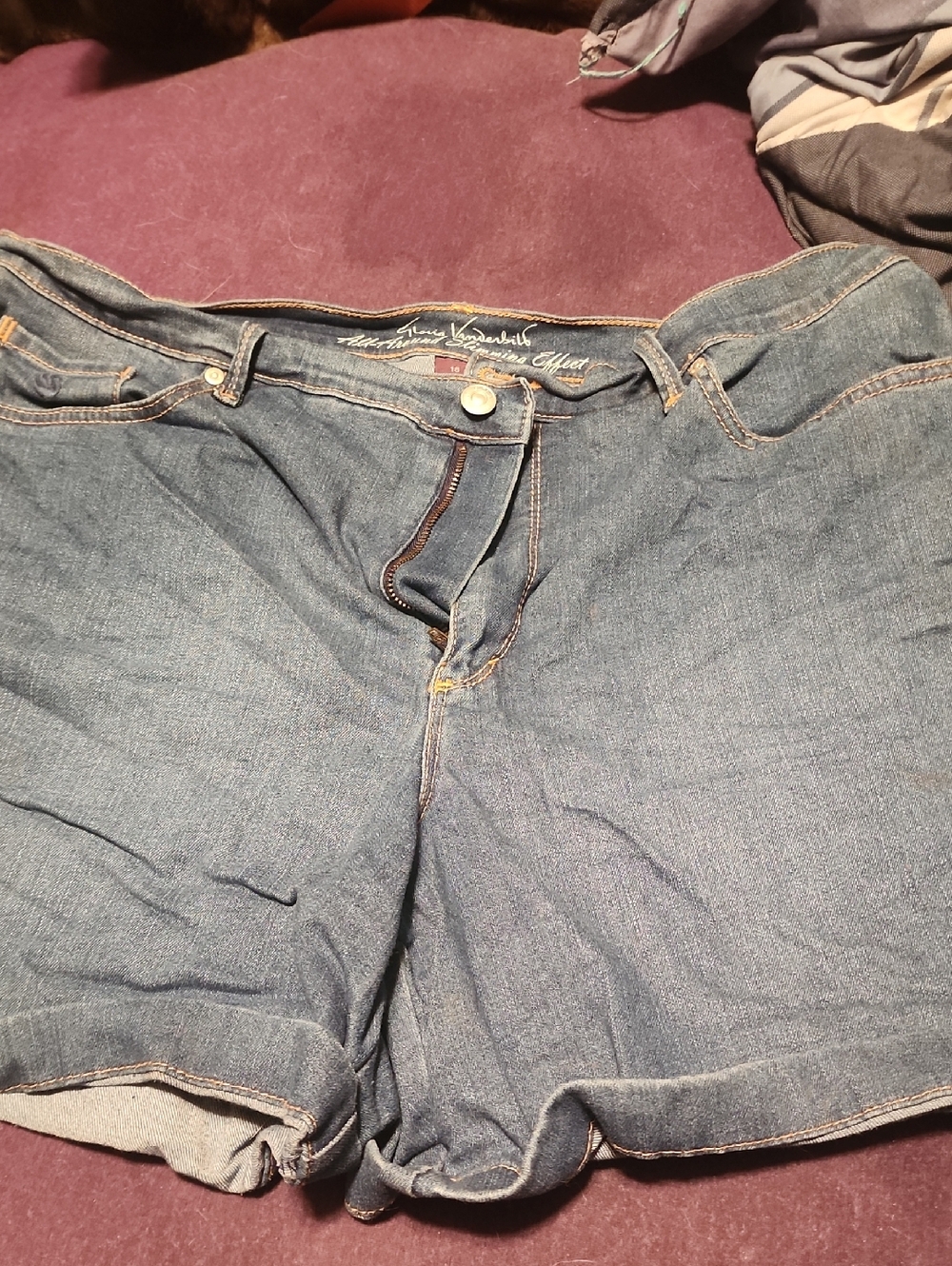 Gloria Vanderbilt Dark Blue Denim Jeans with Gold Button